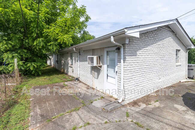 Photo - 1046 McArthur Rd