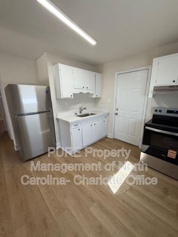 Building Photo - 1732 Newland Rd