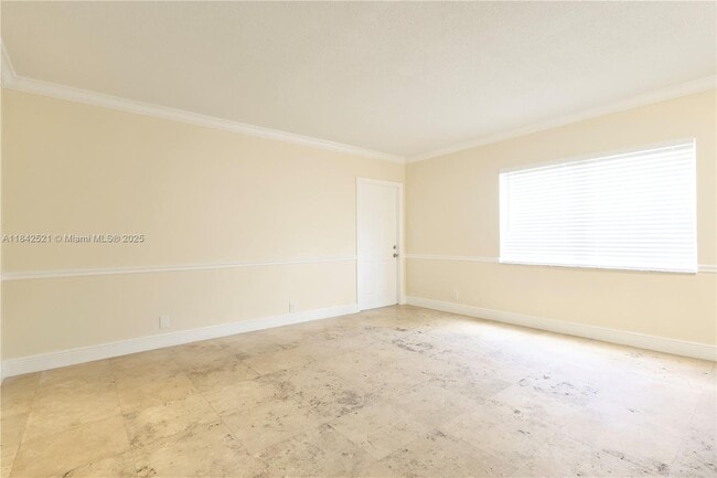 Photo - 1429 SW 9th St Unidad 5