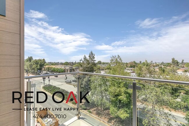 Photo - Breathtaking, Modern One Bedroom with Stai... Unidad 203