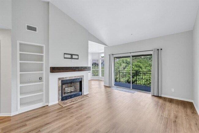 Photo - 6000-8 Shepherd Mountain Cove Condo Unit 806