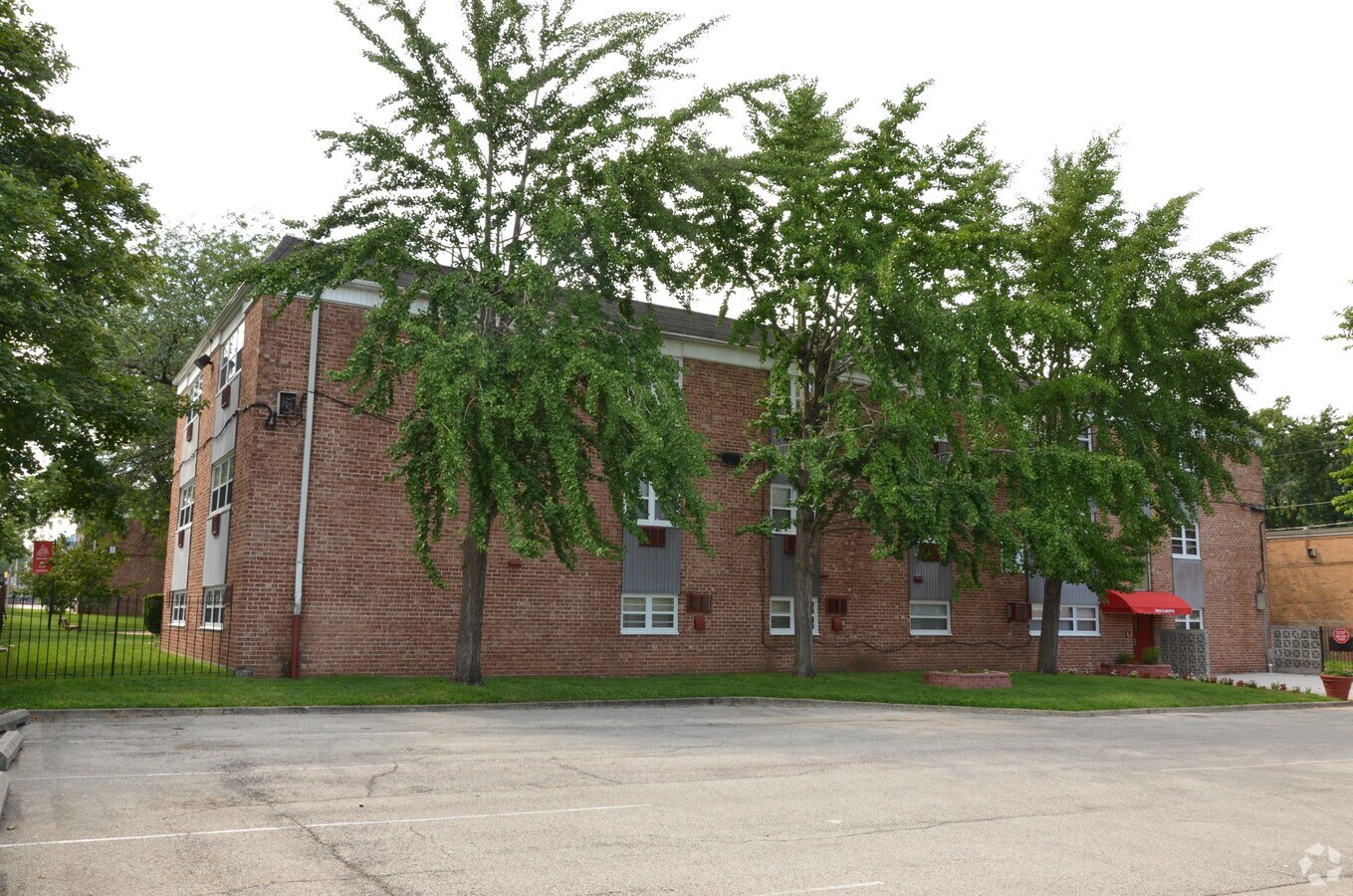 Zion Gardens - Zion Gardens Apartments
