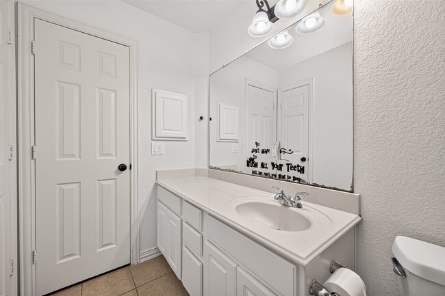 Photo - 18 Petal Park Pl