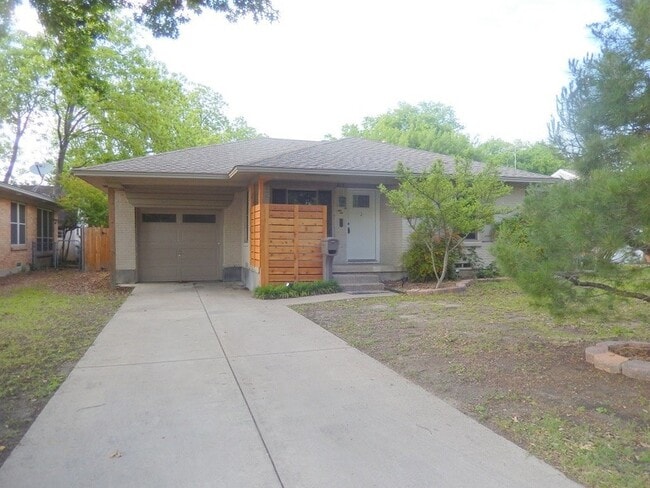 Building Photo - 3115 San Vicente Ave