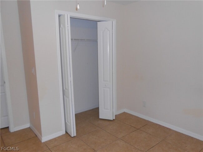 Building Photo - 202 Hightower Ave S