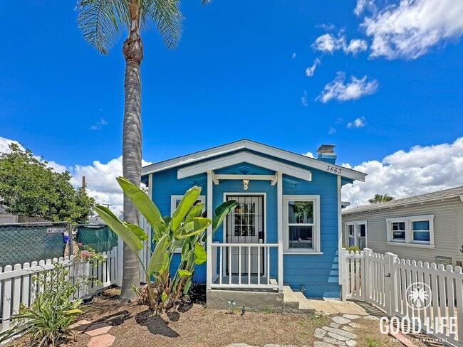 Building Photo - Charming 1BD/1BA + Studio Home in North Park with Vaulted Ceilings, Private Yard & Prime Walkable...