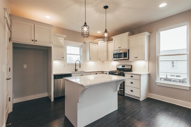 Photo - 2134 15th Ave N