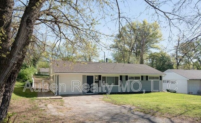Photo - 4712 E 44th St House