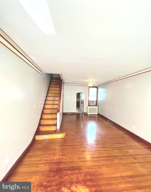 Building Photo - 2747 Plum St Rental