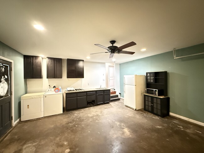 Photo - 235 S Robin Rd