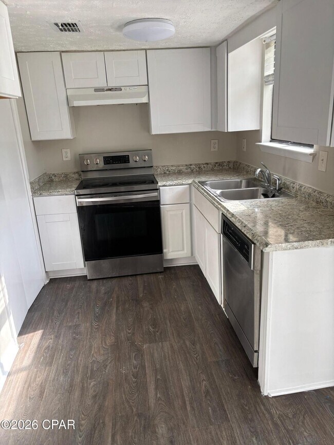 Photo - 2931 Ormond Ave