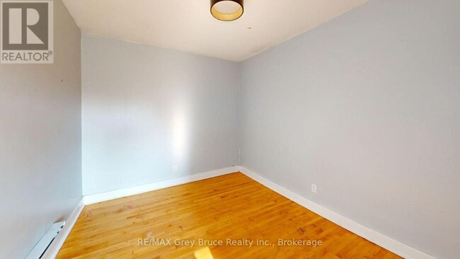 Photo - 844 2nd Ave E Unit 4