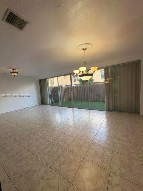 Photo - 835 NW 81st Way Unidad 5