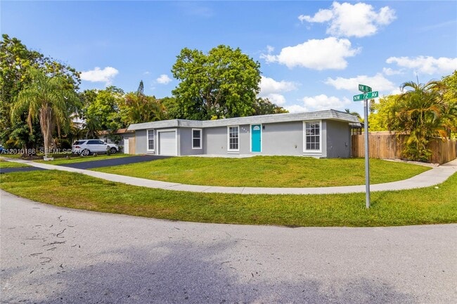Photo - 7913 NW 72nd Ave