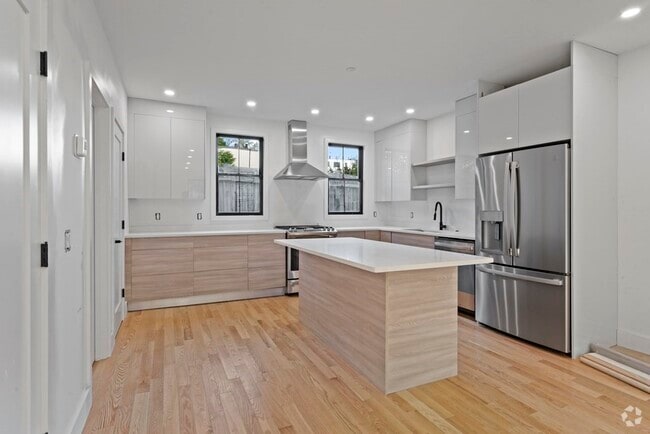 Building Photo - 3 Pulaski Ave Rental
