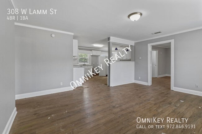 Photo - 308 W Lamm St