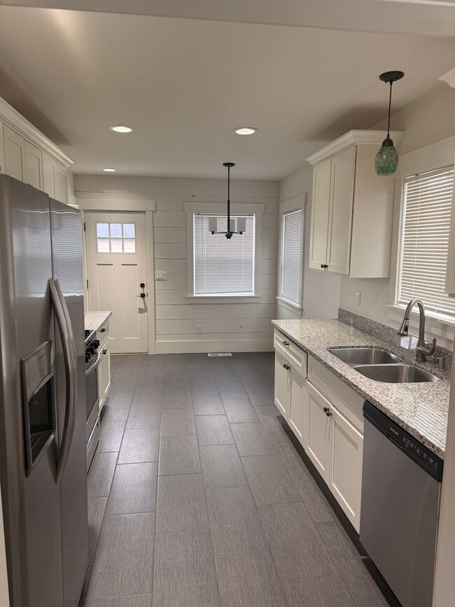 Photo - Updated 3-Bedroom Home with Fenced Yard – Tacoma