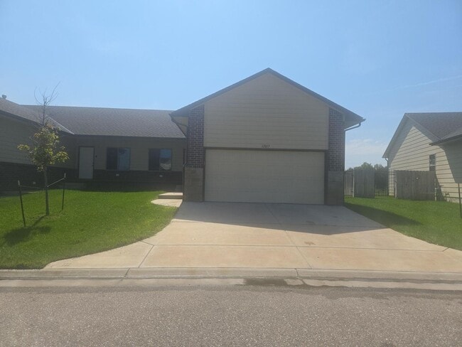 Building Photo - 12817/19 E Timber Lake Ct Unit 12817 Rental