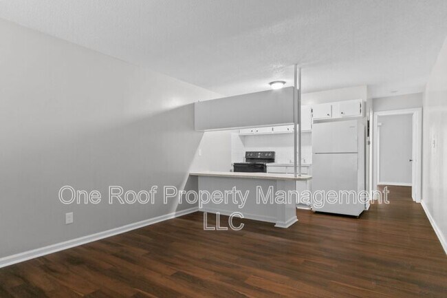 Building Photo - 642 North 31st Street Unit A
