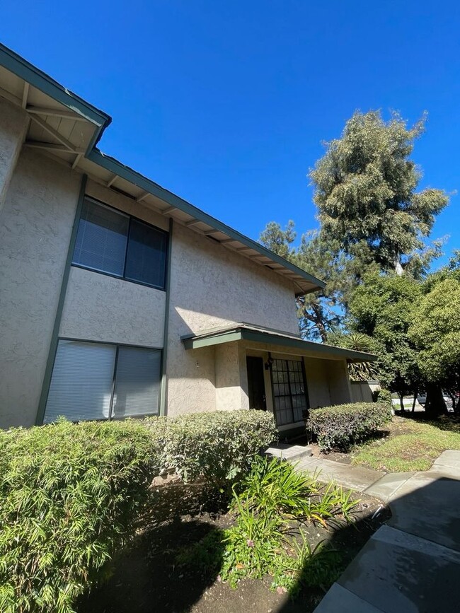 4BD 2BA Townhouse located in Mira Mesa - 4BD 2BA Townhouse located in Mira Mesa