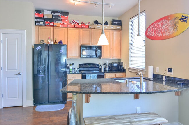 Photo - 650 S Mill St Unidad 117