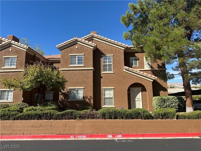 Building Photo - 3805 Ormond Beach St Unit 203