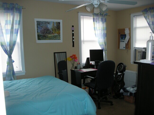 Photo - 2716 E County Line Rd Unidad Second Floor