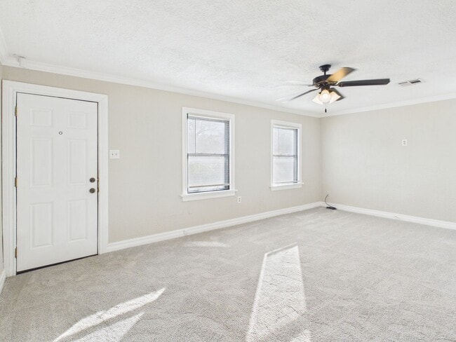 Photo - 1307 NW Maple Ave