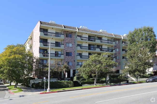 Building Photo - Wellworth Towers Apartments