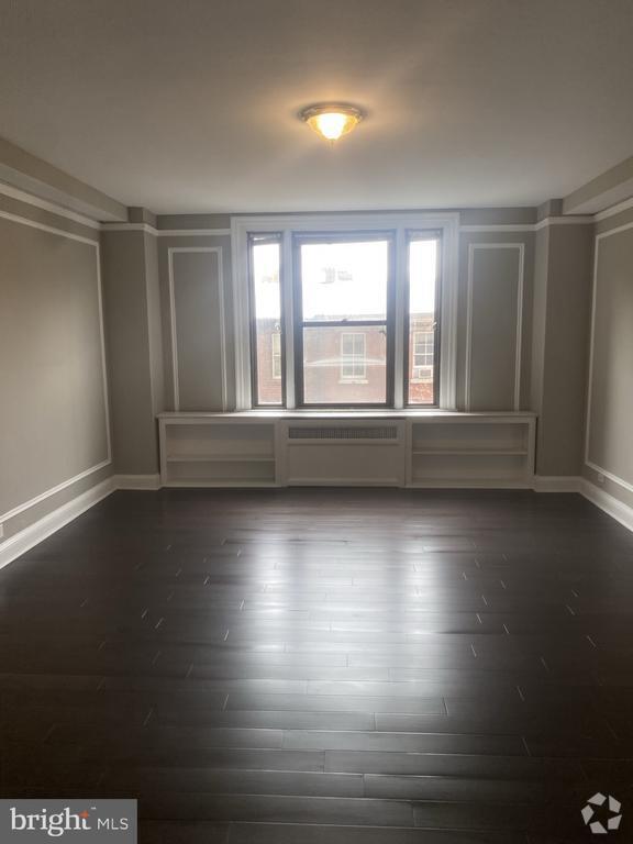 Building Photo - 2031 Locust St Unit 201 Rental