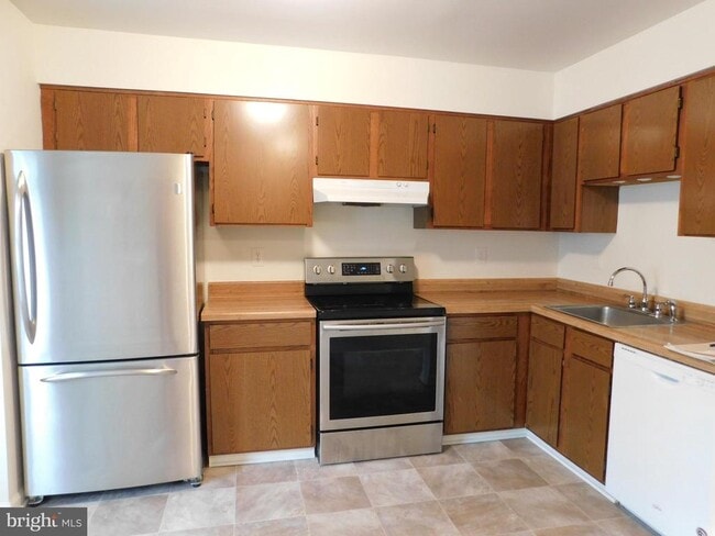 Photo - 221 Kimberly Way