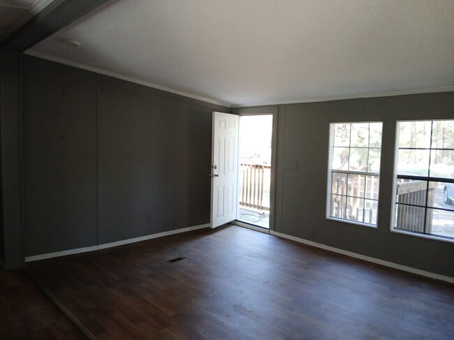 Photo - 1038 Viking Ct