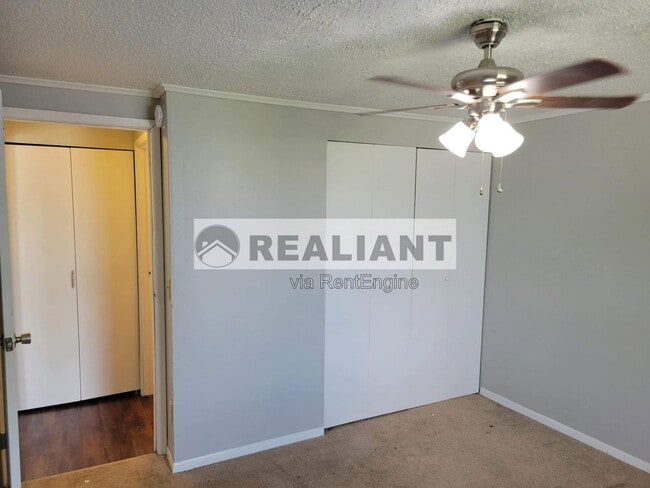 Photo - 505 Amhurst Dr