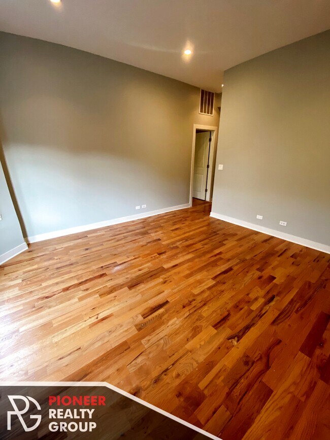 Photo - 751 W Buckingham Pl Unidad 3