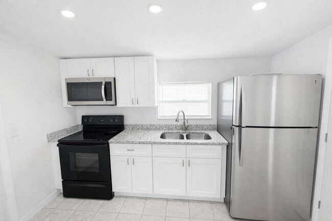 Photo - 5010 Killarney Ave