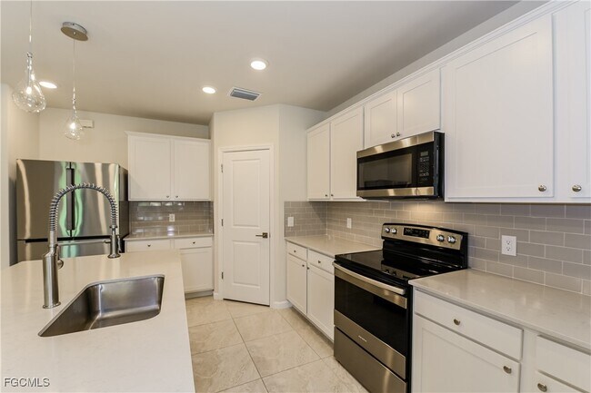 Photo - 10820 Firebush Cir