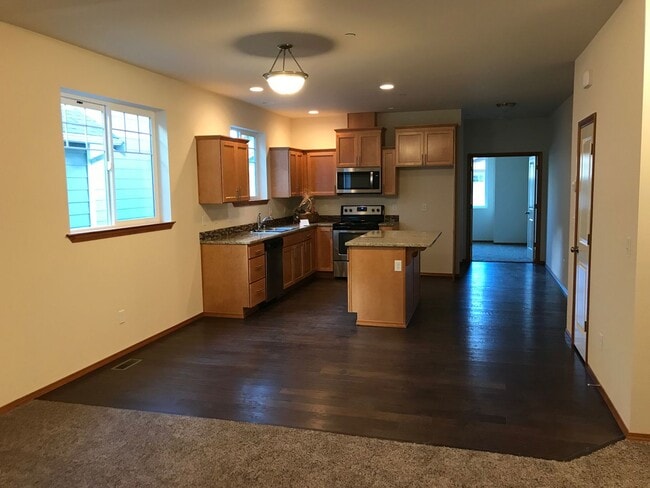 Photo - 715 Kodiak Ln