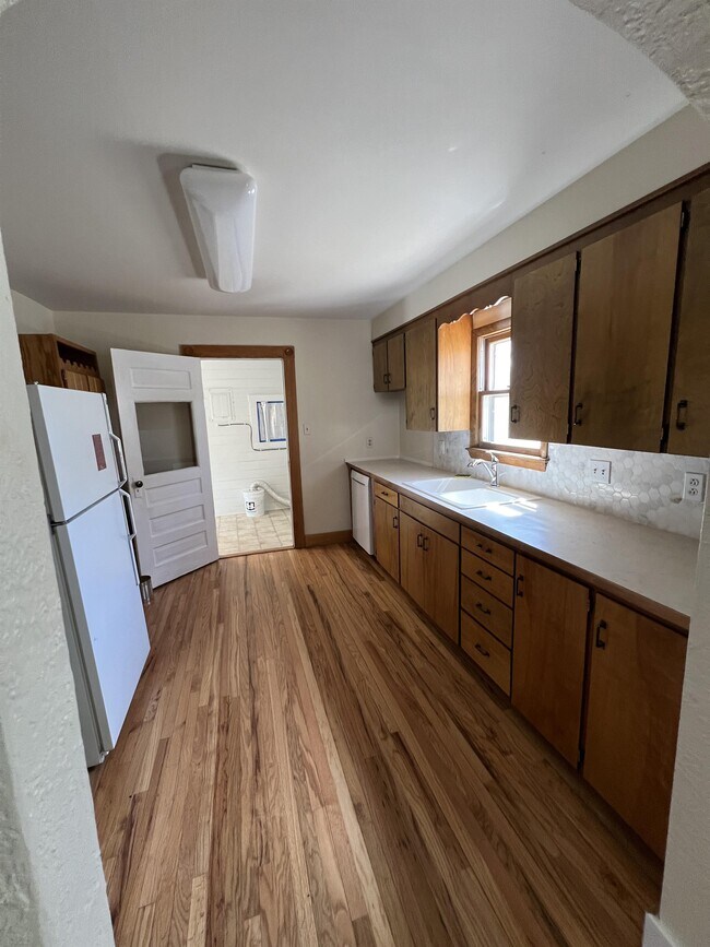 Photo - 714 Meeker St