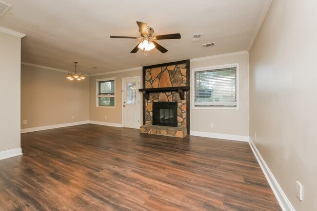 Photo - 9346 Woodknoll Way