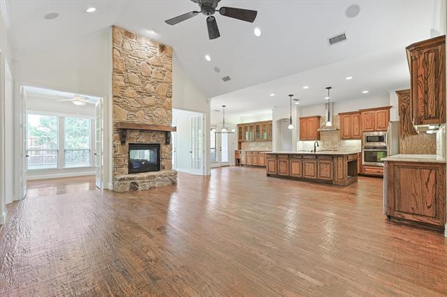 Photo - 1560 Karen Dr