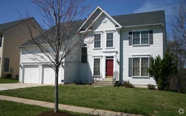 Building Photo - "COMING SOON" Spacious 4 + 2.5 SFH + Renov... Rental