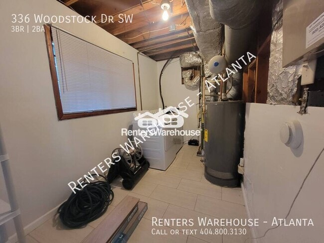 Photo - 336 Woodstock Dr SW