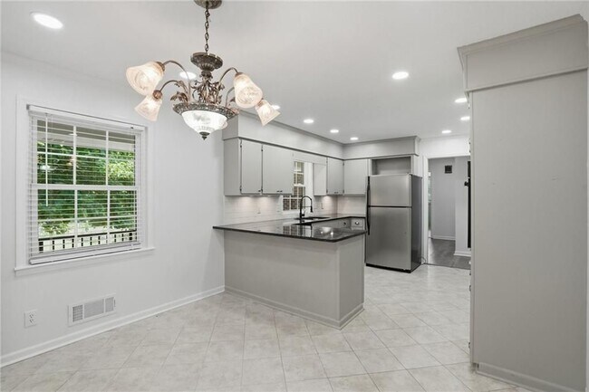 128 McNeal Rd
