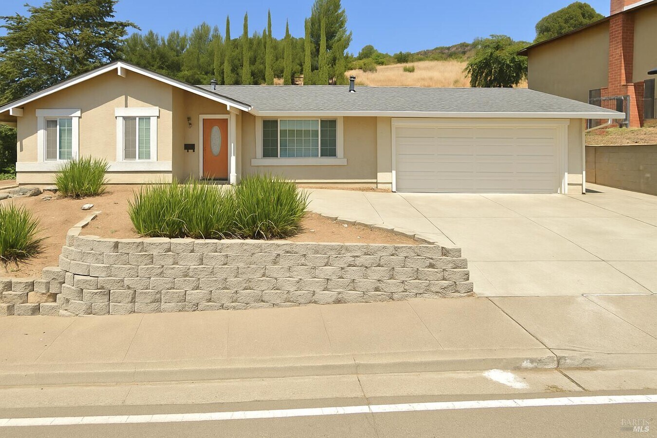 Photo - 105 White Chapel Dr