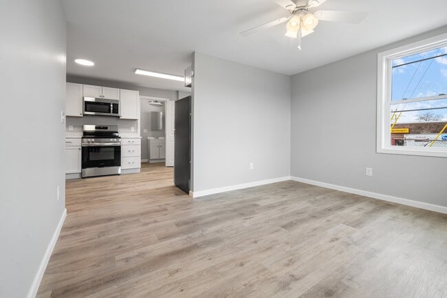 Photo - 113 Temple St