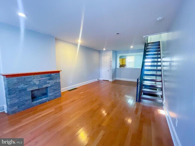 Photo - 2113 Mountain St