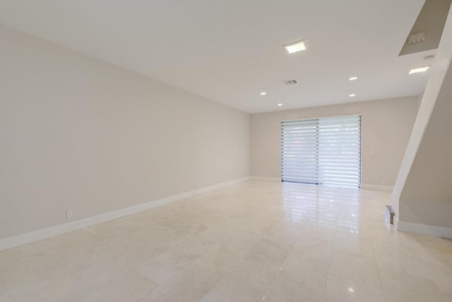 Photo - 4008 Peppertree Dr