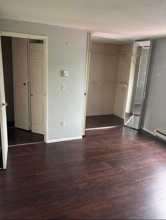 Photo - 135 Burgundy Hill Ln