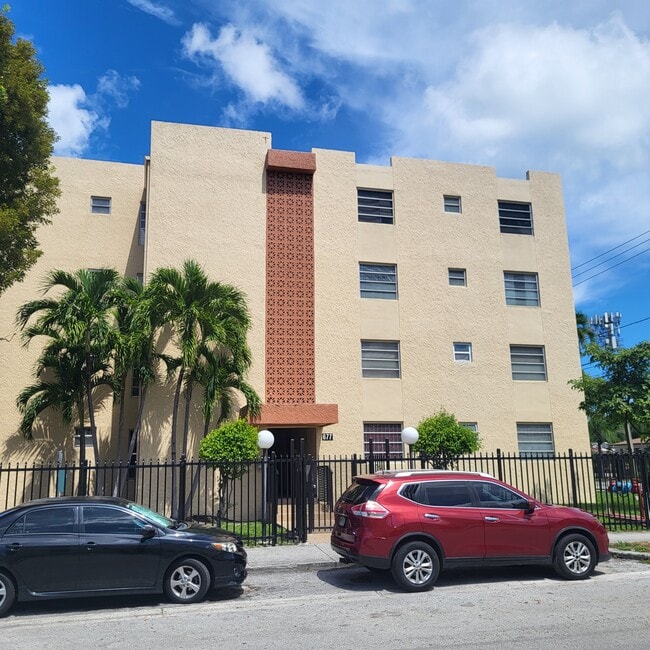 Photo - 677 SW 9th Ave Condo Unit 212