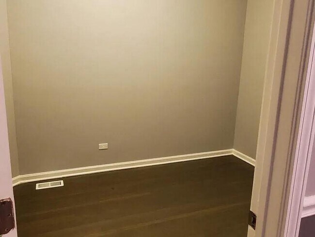 7212 S St Lawrence Ave Unit 1